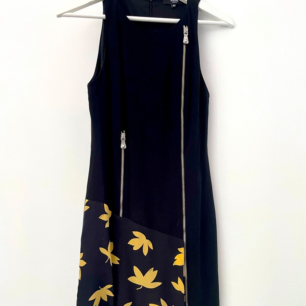 Versus dress